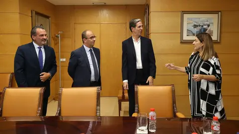 La presidenta de Cantabria, Mar&iacute;a Jos&eacute; S&aacute;enz de Buruaga, se re&uacute;ne con el presidente de la C&aacute;mara de Comercio de Torrelavega, Carlos Augusto Carrasco. 
3 oct 23