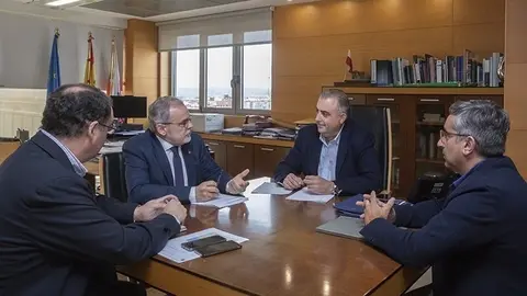 12:30 horas. Despacho del consejero 
El consejero de Fomento, Ordenaci&oacute;n del Territorio y Medio Ambiente, Roberto Media, se re&uacute;ne con el rector de la Universidad de Cantabria, &Aacute;ngel Pazos. 
