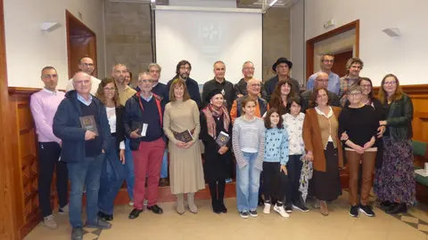 Autoridades y colaboradores del libro A propósito de Javier