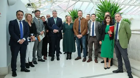 10:00 horas. Parlamento de Cantabria. El consejero de Econom&iacute;a, Hacienda y Fondos Europeos, Luis &Aacute;ngel Ag&uuml;eros, comparece ante la Comisi&oacute;n de Econom&iacute;a, Hacienda y Fondos Europeos para informar sobre el proyecto de Ley de Presupuestos Generales de la Comunidad Aut&oacute;noma para 2024. 8 de noviembre de 2023 &copy; Ra&uacute;l Lucio