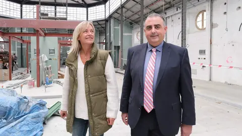 11:15 horas. Mercado de Castro Urdiales. El consejero de Fomento, Ordenaci&oacute;n del Territorio y Medio Ambiente, Roberto Media, visita actuaciones realizadas por su departamento. 10 de noviembre de 2023 &copy; Ra&uacute;l Lucio