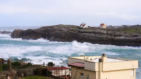 2/11/23  Santander
ep temporal olas 



FOTO: Juanma Serrano