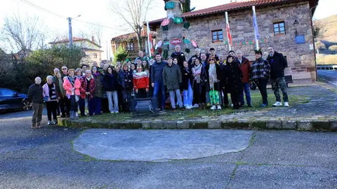 18_12 Todo el pueblo se unió a la fiesta