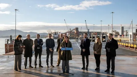 11:00 horas. Puerto de Santander. Muelle de Malia&ntilde;o (entrada por Control de Malia&ntilde;o)

La presidenta del Gobierno de Cantabria, Mar&iacute;a Jos&eacute; S&aacute;enz de Buruaga, y el presidente de la Autoridad Portuaria de Santander, C&eacute;sar D&iacute;az, presentan el Fondo Europeo de Adaptaci&oacute;n al Brexit.