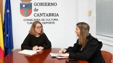 12.00.- Despacho de la consejera
La consejera de Cultura, Turismo y Deporte, Eva Guillermina Fern&aacute;ndez, se re&uacute;ne con la alcaldesa de Noja, Mireia Maza.