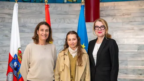 16.00.- Sala Mar&iacute;a Blanchard. Palacio de Festivales
La consejera de Cultura, Turismo y Deporte, Eva Guillermina Fern&aacute;ndez, recibe a la amazona Celia Cobo Ter&aacute;n. 31 ENERO 2024 &copy; Gobierno Cantabria