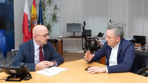 10.00 horas. Despacho del consejero
El consejero de Salud, C&eacute;sar Pascual, recibe al alcalde de Li&eacute;rganes, &Aacute;ngel Bordas.