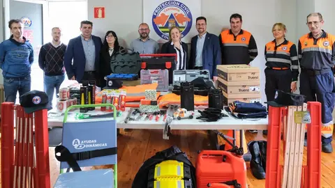 14:00 horas. Casa de Cultura de Colindres. La consejera de Presidencia, Justicia, Seguridad y Simplificaci&oacute;n Administrativa, Isabel Urrutia, entrega nuevo material a la Agrupaci&oacute;n Municipal de Voluntarios de Protecci&oacute;n Civil del municipio. 15 de febrero de 2024 &copy; Ra&uacute;l Lucio