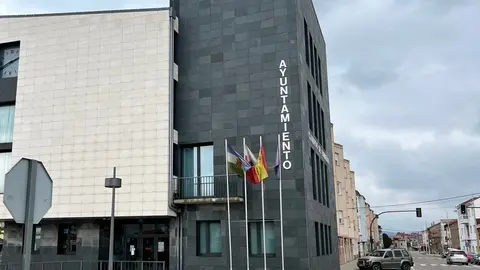 Exterior del edificio del Ayuntamiento de Campoo de Enmedio