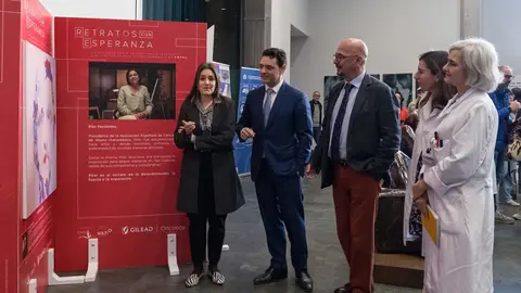 12:30 horas. Sala G&oacute;mez Dur&aacute;n de Valdecilla. El consejero de Salud, C&eacute;sar Pascual, presenta el proyecto &lsquo;Cuadros con Esperanza y Retratos con Esperanza&rsquo;. 30 de enero de 2024 &copy; Ra&uacute;l Lucio