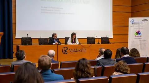 16:30 horas. Hospital Universitario Marqu&eacute;s de Valdecilla. Sal&oacute;n G&oacute;mez Dur&aacute;n
La directora m&eacute;dica del Hospital Universitario Marqu&eacute;s de Valdecilla, Rosana Garc&iacute;a, participa en una jornada de divulgaci&oacute;n coincidiendo con el D&iacute;a Mundial de las Enfermedades Raras. 29 FEBRERO 2024 &copy;&nbsp;Miguel De la Parra