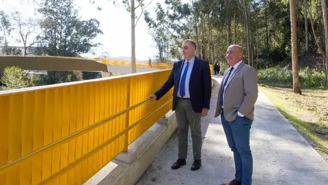 11:30 horas. Ayuntamiento de Cartes
El consejero de Fomento, Ordenaci&oacute;n del Territorio y Medio Ambiente, Roberto Media, realiza una visita institucional a este municipio y, posteriormente, asiste a la inauguraci&oacute;n de la pasarela que une Santiago de Cartes con La Viesca.