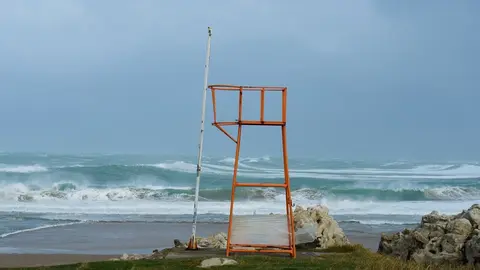 2/11/23  Santander
ep temporal olas 



FOTO: Juanma Serrano