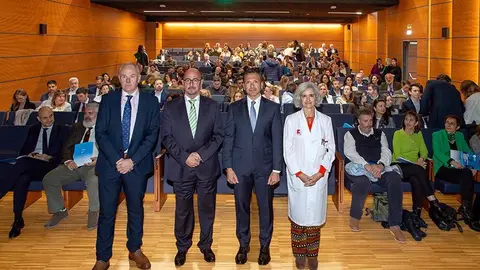 11:00 horas. Hospital Universitario Marqu&eacute;s de Valdecilla. Sal&oacute;n G&oacute;mez Dur&aacute;n
El consejero de Salud, C&eacute;sar Pascual, presenta la Gu&iacute;a de Compra P&uacute;blica Eficiente de Tecnolog&iacute;a Sanitaria.