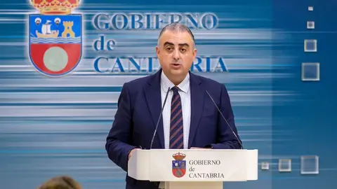 11:15 horas. Sala de Prensa del Gobierno de Cantabria
El consejero de Fomento, Ordenaci&oacute;n del Territorio y Medio Ambiente, Roberto Media, comparece, en rueda de prensa, para abordar la situaci&oacute;n de los contratos paralizados por el caso &lsquo;Obras P&uacute;blicas&rsquo;. 
22 febrero 2024 &copy; Miguel De la Parra