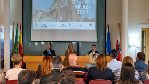09:00 horas. Centro Cultural La Residencia. Mar&iacute;a Aburto, 4. Castro Urdiales
El consejero de Educaci&oacute;n, Formaci&oacute;n Profesional y Universidades, Sergio Silva, participa en los Desayunos Impulsa 2024. Oportunidades y necesidades formativas en Cantabria Oriental.
