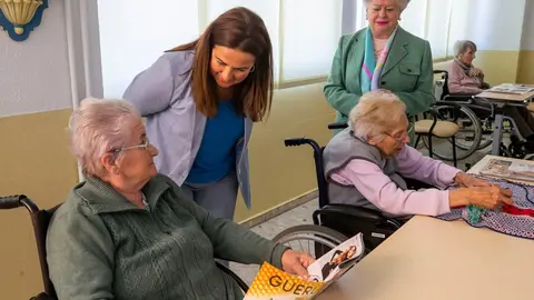 11:00 horas. Av. de Fernando Arce, 18. Torrelavega
La consejera de Inclusi&oacute;n Social, Juventud, Familias e Igualdad, Bego&ntilde;a G&oacute;mez del
R&iacute;o, visita la Fundaci&oacute;n Asilo. 10 MAYO 2024 &copy; Miguel De la Parra