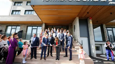 18:30 horas. Barrio El Coto 2. Nestares (Campoo de Enmedio)
La presidenta de Cantabria, Mar&iacute;a Jos&eacute; S&aacute;enz de Buruaga, inaugura el hotel Silken Fontibre Iberia & Spa.
 25 mayo 2024 &copy; Miguel De la Parra