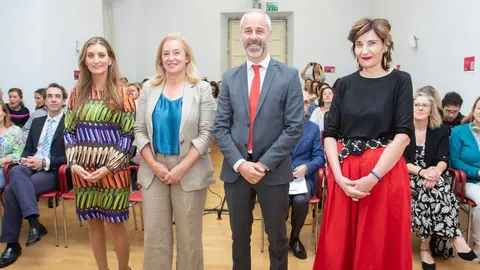 09:30 horas. Parlamento de Cantabria. Sala Polivalente 
El consejero de Educaci&oacute;n, Formaci&oacute;n Profesional y Universidades, Sergio Silva, presenta el informe sobre la situaci&oacute;n educativa del pueblo gitano.