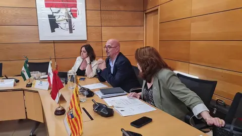 10:30 horas. Ministerio de Sanidad, Madrid

El consejero de Salud, C&eacute;sar Pascual, participa en el pleno del Consejo Interterritorial del Sistema Nacional de Salud.