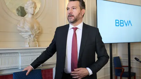 23/6/23  SANTANDER
uimp 
XL Seminario de APIE. La econom&iacute;a de la Democracia. De la transici&oacute;n y la entrada en la UE hasta la crisis de la pandemia

Rodrigo Buenaventura, presidente de la Comisi&oacute;n Nacional del Mercado de Valores (CNMV)

FOTO: Juan Manuel Serrano Arce