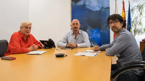 12:30 horas. Despacho del consejero. El consejero de Salud, C&eacute;sar Pascual, recibe a Jorge Fern&aacute;ndez Vega, presidente del Foro Sanitario. 2 de julio de 2024 &copy; Ra&uacute;l Lucio