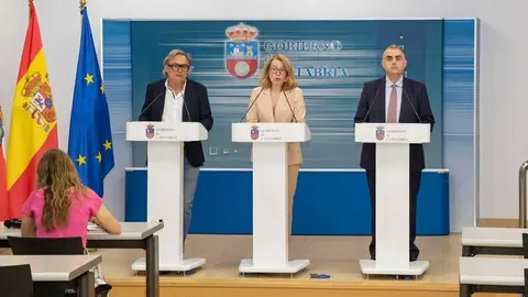 9:30 horas. Sala de Prensa del Gobierno 

Los consejeros de Fomento, Ordenaci&oacute;n del Territorio y Medio Ambiente, Roberto Media, y de Cultura, Turismo y Deporte, Eva Guillermina Fern&aacute;ndez, informan, en rueda de prensa, sobre el telef&eacute;rico mirador del Pas y otras inversiones en la comarca.