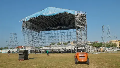 Montaje Semana Grande - EL REY LAGARTÓN (2)