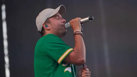 CALI & EL DANDEE - MAGDALENA EN VIVO 2024 - &copy;EL REY LAGART&Oacute;N (16)