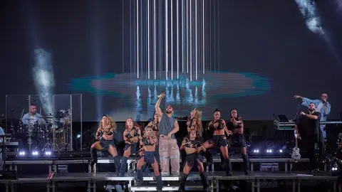 MANUEL TURIZO - MAGDALENA EN VIVO 2024 - &copy;EL REY LAGART&Oacute;N (34)