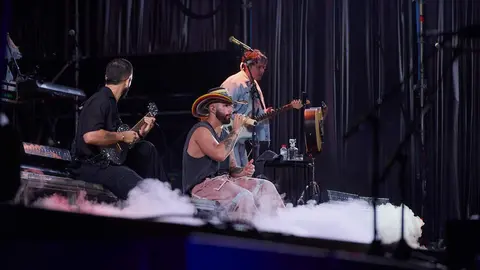 MANUEL TURIZO - MAGDALENA EN VIVO 2024 - &copy;EL REY LAGART&Oacute;N (45)