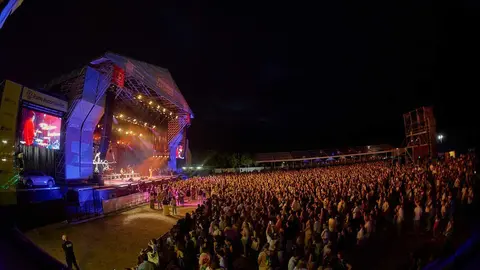 SOF&Iacute;A ELLAR - MAGDALENA EN VIVO 2024 - &copy;EL REY LAGART&Oacute;N (27)