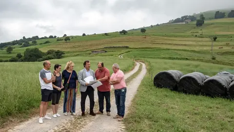 12:00 horas. Ayuntamiento de Vega de Villafufre  

El consejero de Desarrollo Rural, Ganader&iacute;a, Pesca y Alimentaci&oacute;n, Pablo Palencia, realiza una visita institucional al municipio.