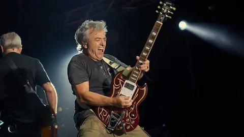 HOMBRES G - VIVE LA FERIA 2024 - &copy;EL REY LAGARTÓN  (23)