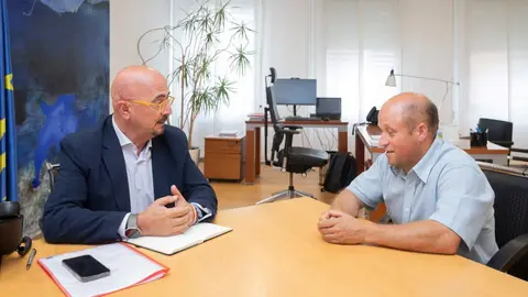 12:30 horas. Despacho del consejero 

El consejero de Salud, C&eacute;sar Pascual, recibe al alcalde de B&aacute;rcena de Pie de Concha, Agust&iacute;n Mantec&oacute;n.