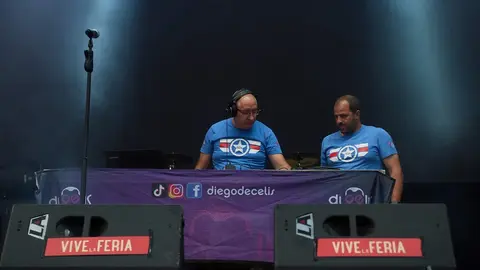 DJ CELIS Y MON FERNÁNDEZ  - VIVE LA FERIA 2024 &copy;EL REY LAGARTÓN (2)
