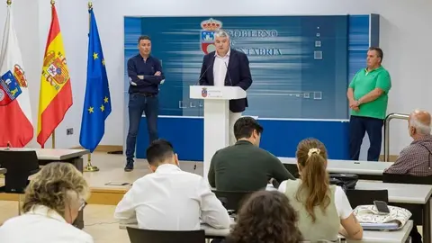 11:30 horas. Sala de prensa del Gobierno de Cantabria 

El consejero de Econom&iacute;a, Hacienda y Fondos Europeos, Luis &Aacute;ngel Ag&uuml;eros, presenta, en rueda de prensa, el proyecto 'Culturea'.