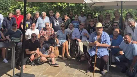 Foto de familia de la Peña Bombay