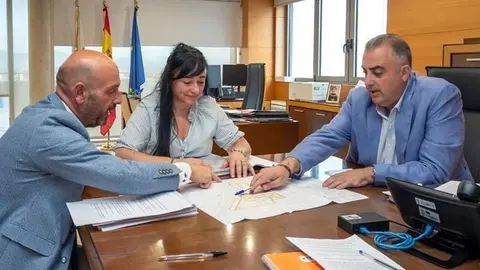 09:00 horas. Ayuntamiento de Laredo.

El consejero de Fomento, Ordenaci&oacute;n del Territorio y Medio Ambiente, Roberto Media, se re&uacute;ne con el alcalde de Laredo, Miguel Gonz&aacute;lez.