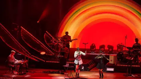 ROZALÉN - LA PLAZA SANTANDER 2024 - &copy;EL REY LAGARTÓN (21)