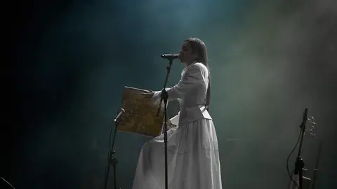 VALERIA CASTRO - LA PLAZA SANTANDER 2024 - &copy;EL REY LAGARTÓN (13)