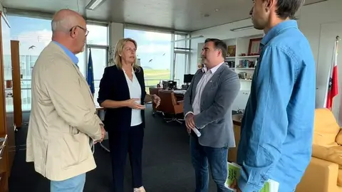 La consejera de Desarrollo Rural, Ganader&iacute;a, Pesca y Alimentaci&oacute;n, Mar&iacute;a Jes&uacute;s Susinos, presenta el Festival de las Aves de Santo&ntilde;a.
18 09 24