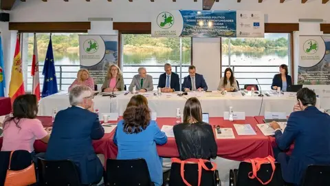 09:30 horas. Casa de Mareas de Arnuero

El consejero de Cultura, Turismo y Deporte, Luis Mart&iacute;nez Abad, inaugura el Seminario &lsquo;Cambios y oportunidades para consolidar un turismo sostenible&rsquo; en el Arco Atl&aacute;ntico.