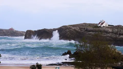 2/11/23  Santander
ep temporal olas 



FOTO: Juanma Serrano