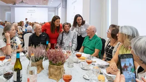 14:00 horas. Hotel Milagros Golf. La consejera de Inclusi&oacute;n Social, Juventud, Familias e Igualdad, Bego&ntilde;a G&oacute;mez del R&iacute;o, asiste al acto conmemorativo del D&iacute;a Internacional de los Mayores organizado por el Ayuntamiento de Santa Cruz de Bezana. 1 de octubre de 2024 &copy; Ra&uacute;l Lucio