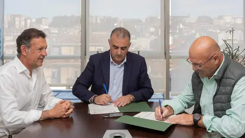 10:00 horas. Despacho del consejero 

El consejero de Fomento, Vivienda, Ordenaci&oacute;n del Territorio y Medio Ambiente, Roberto Media, firma un convenio con el Ayuntamiento de Cabez&oacute;n de Li&eacute;bana.