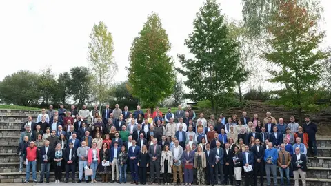 09:30 horas. Sal&oacute;n de actos de la Consejer&iacute;a, planta 0. La consejera de Desarrollo Rural, Ganader&iacute;a, Pesca y Alimentaci&oacute;n, Mar&iacute;a Jes&uacute;s Susinos, preside la toma de posesi&oacute;n del director general de Montes y Biodiversidad, &Aacute;ngel Serdio. 18 de octubre de 2024 &copy; Ra&uacute;l Lucio