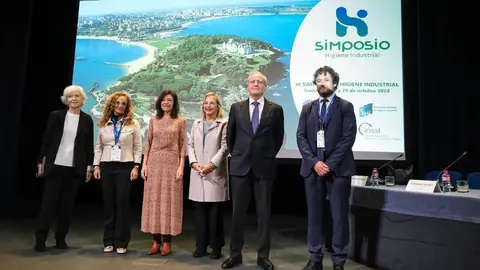 10:00 horas. Palacio de La Magdalena. El consejero de Industria, Empleo, Innovaci&oacute;n y Comercio, Eduardo Arasti, inaugura el III Simposio de Higiene Industrial. 28 de octubre de 2024 &copy; Ra&uacute;l Lucio