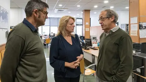 11:00 horas. Mercado Nacional de Ganados. La consejera de Desarrollo Rural, Ganader&iacute;a, Pesca y Alimentaci&oacute;n, Mar&iacute;a Jes&uacute;s Susinos, visita la oficina comarcal. 8 de octubre de 2024 &copy; Ra&uacute;l Lucio