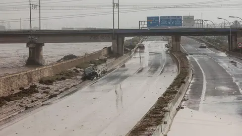 ROBER SOLSONA&hellip;.20241030&hellip;VALENCIA&hellip;&hellip;BARRIO De la Torre EN VALENCIA AFECTADO POR LA DANA.